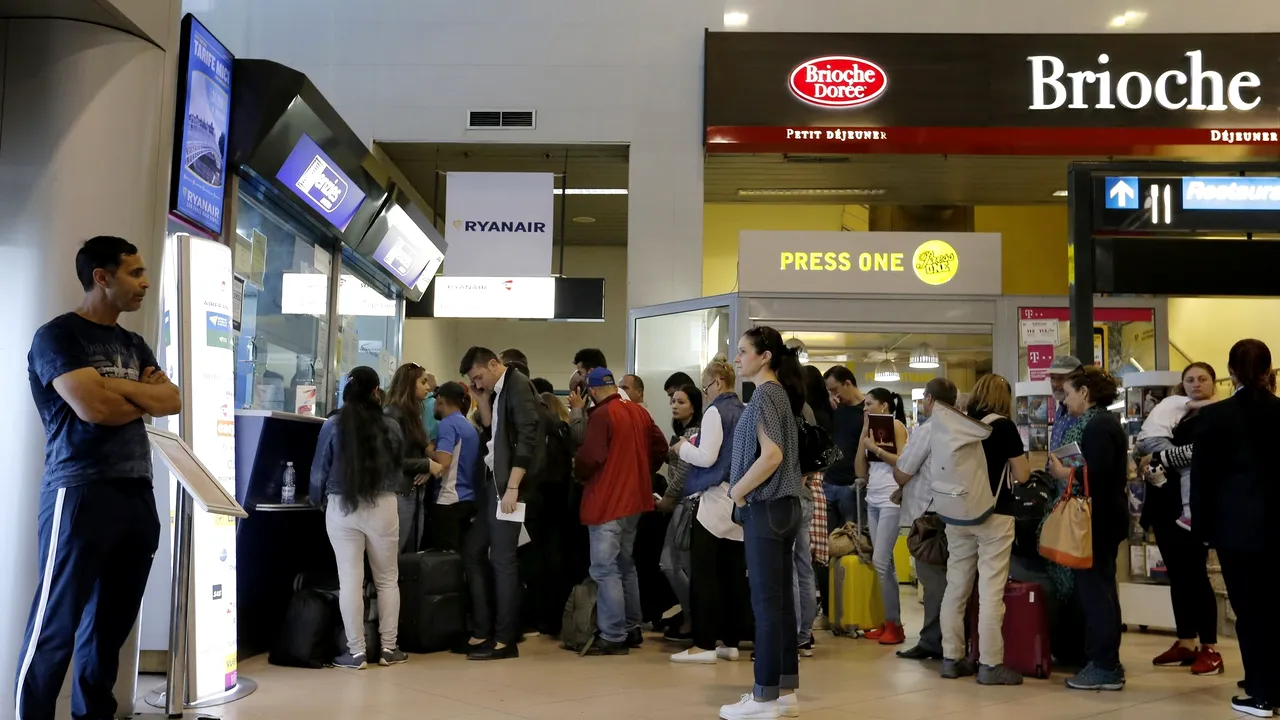 Trei români întorşi din Suedia, carantinaţi fără motiv de DSP. Instanţa a anulat măsura după ce INSP a uitat să actualizeze lista 