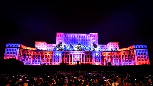 DJ Mahmut Orhan mixează sâmbătă în Piaţa Constituţiei de Zilele Bucureştiului. Duminică vor urca pe scenă cei de la Subcarpaţi