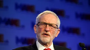 Distanţa în sondaje între Partidul Conservator şi Partidul Laburist din Marea Britanie s-a redus