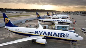  Cea mai mare companie aeriană low cost din lume ar putea opri toate avioanele la sol