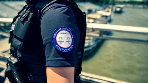 300 de muniţii şi o grenadă descoperite într-o parcare din Marsilia