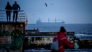 Rusia afirmă că a lovit o navă de mărfuri, destinată Ucrainei, în Marea Neagră. Trei persoane au murit în urma unor atacuri în Belgorod