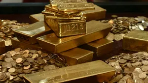 FMI vinde aur pentru a face rost de lichidităţi