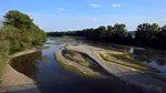 FOTO | Jiul seacă în Dolj. Imagini spectaculoase de la Răcari, unde râul a coborât la un minim istoric