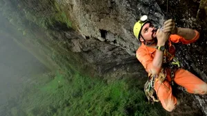 Peşteri uriaşe, cu propriul sistem climatic - FOTO, VIDEO