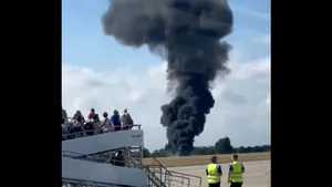 Un avion de mici dimensiuni s-a prăbușit la aeroportul Southend din Londra. Impactul cu solul, ca o „minge de foc uriașă