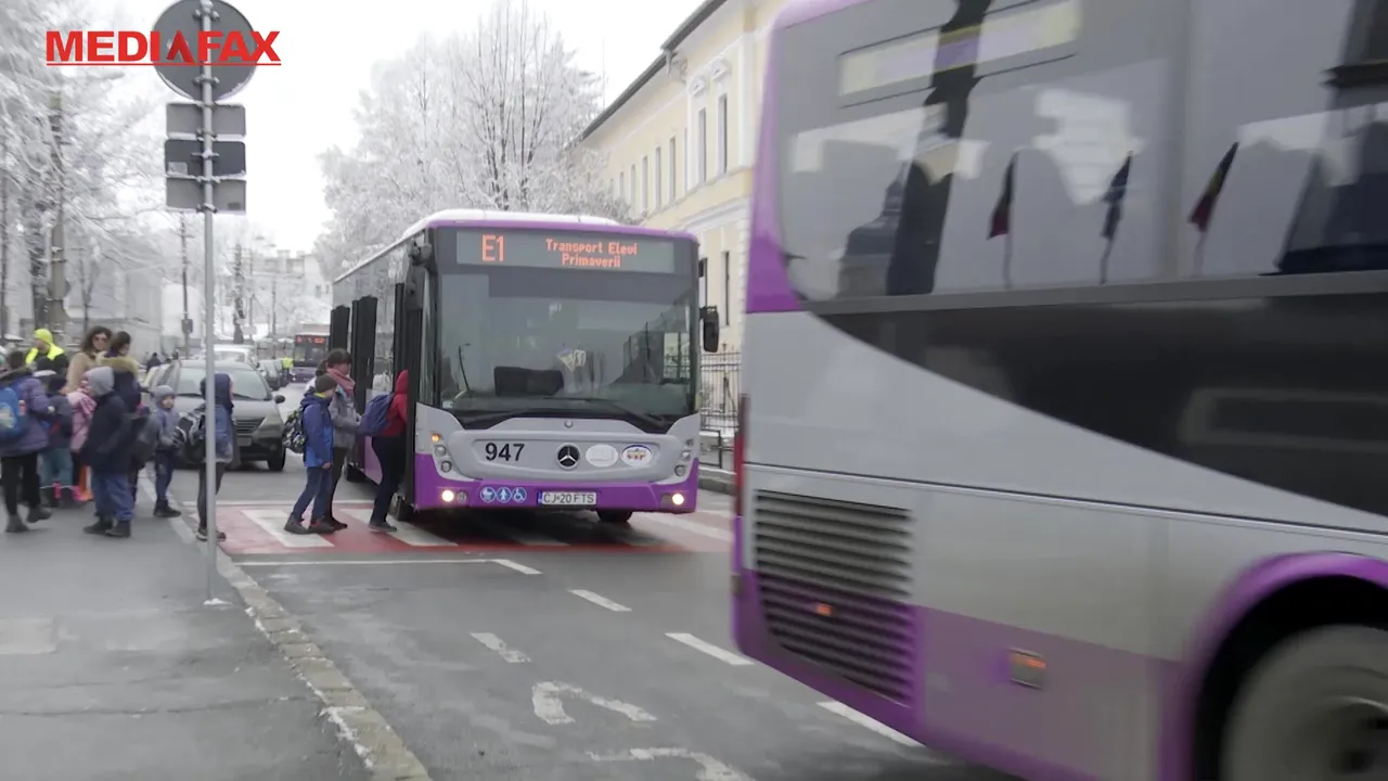 Primăria Cluj-Napoca cumpără încă 10 autobuze şcolare pentru transportul gratuit al elevilor. Proiectul, copiat de încă un mare municipiu