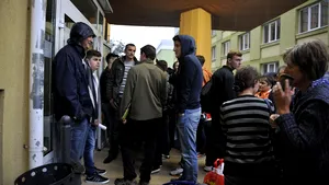 Studenţii se bat pe locurile de la cămine. Cele mai mari preţuri, la Sibiu/ Câte locuri de cazare sunt în universităţile din ţară