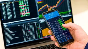 Retrospectivă 2024. Cele mai importante 10 evenimente din piaţa de capital: maxime istorice, finanţări record prin Fidelis, schimbări la ASF, vânzări din partea fondurilor de pensii, şocuri politice şi volatilitate