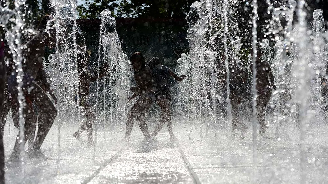 Vremea se menţine caniculară în mai toată ţara. Prognoza meteo pentru joi şi vineri