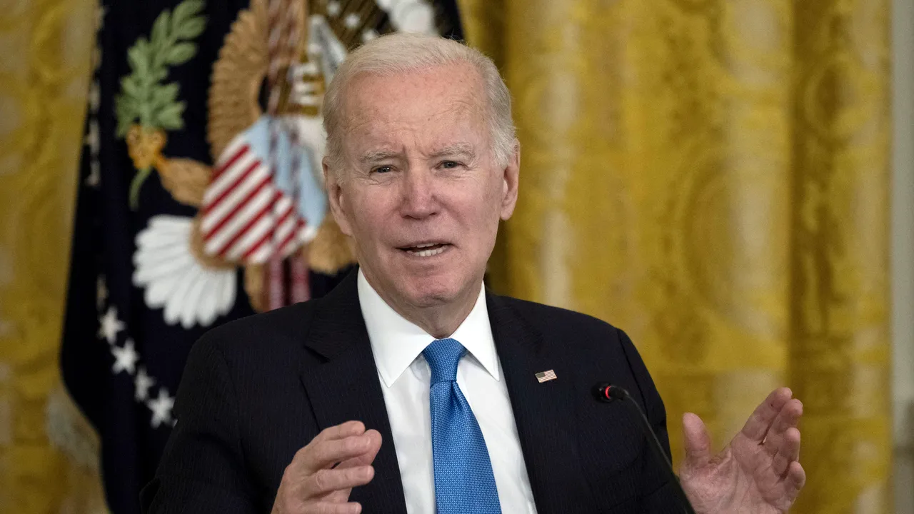 Biden pare să minimizeze riscurile generate de obiectele suspecte depistate în spaţiul aerian al SUA