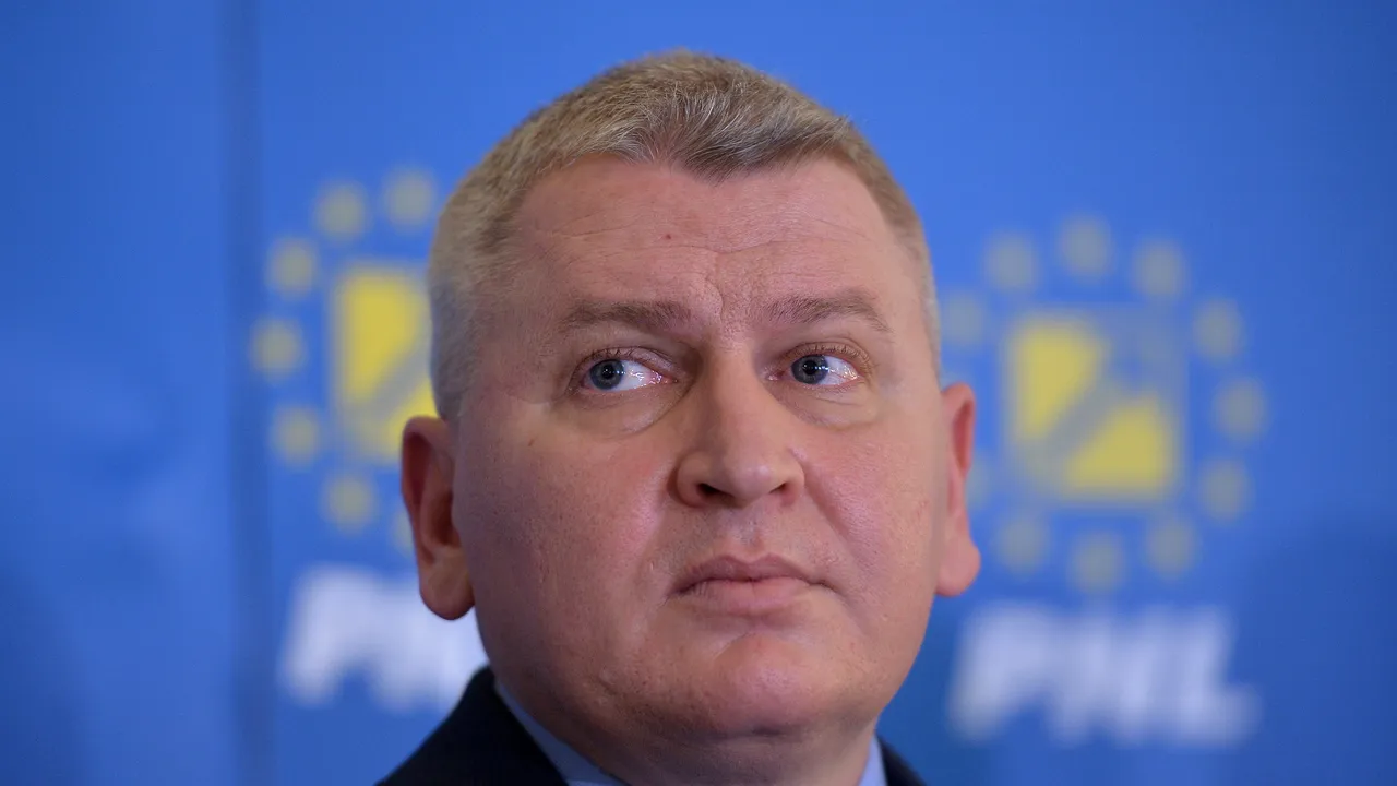 Deputat PNL: Avem 6 autorităţi feroviare într-o ţară în care trenul merge lent