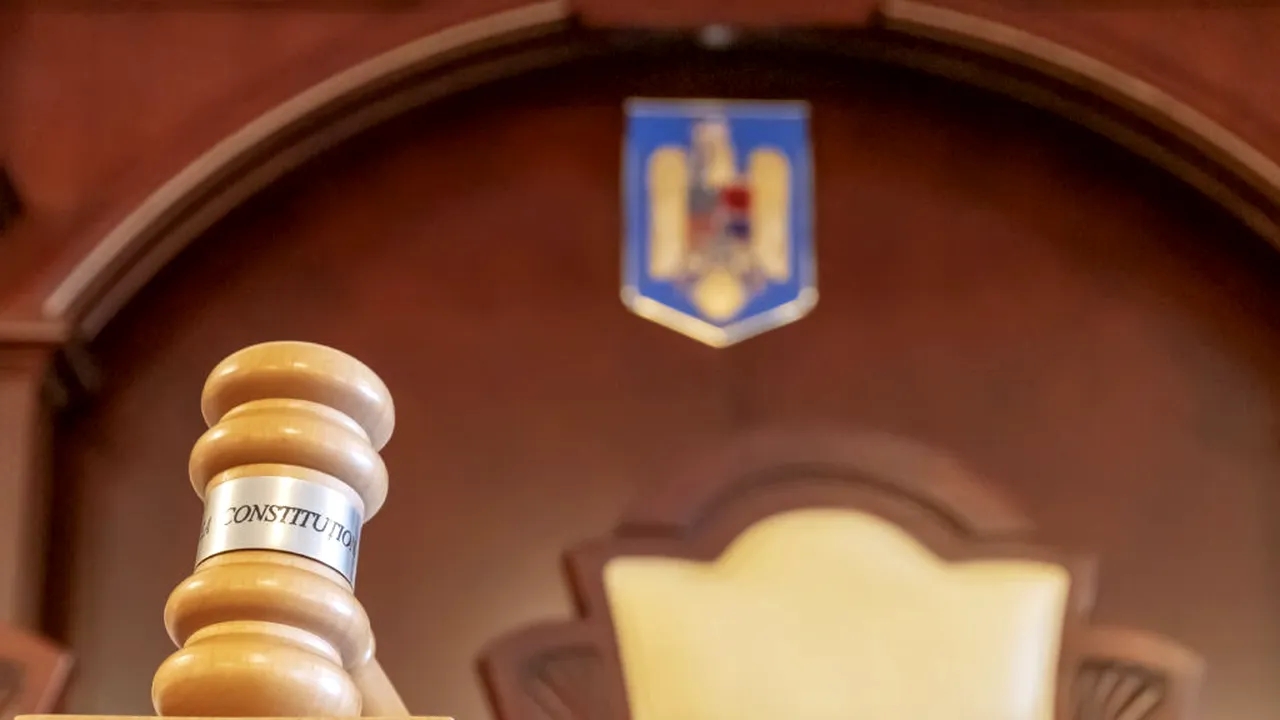 Analiștii financiari ai CFA România se oferă să ajute CCR pentru a decide asupra sesizărilor de constituționalitate referitoare la legea privind plata pensiilor private