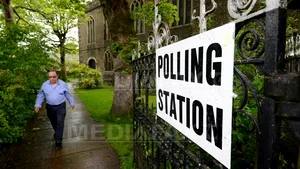 Alegătorii din Marea Britanie, îndemnaţi să evite pozele 