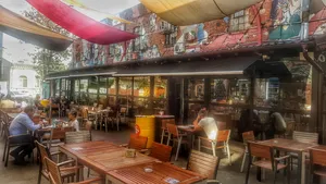 Clădirea istorică în care se află acum „Fabrica”, ameninţată de buldozere. Ministerul Culturii a respins clasarea ca monument istoric