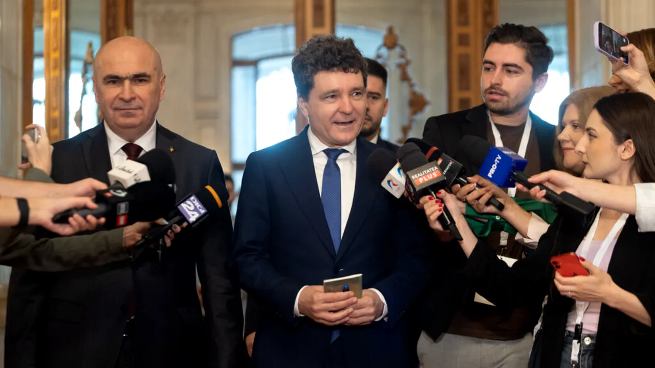 Nicușor Dan participă la Congresul Extraordinar al PNL