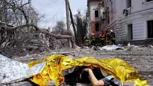 Atac cu sute de drone asupra Ucrainei. Morți și răniți în regiunile Sumî și Harkov