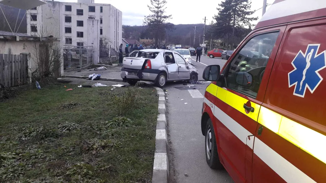 Fetiţă de 11 ani în comă, ţinută cu orele în UPU, după ce tatăl ei, băut, s-a răsturnat cu maşina. FOTO