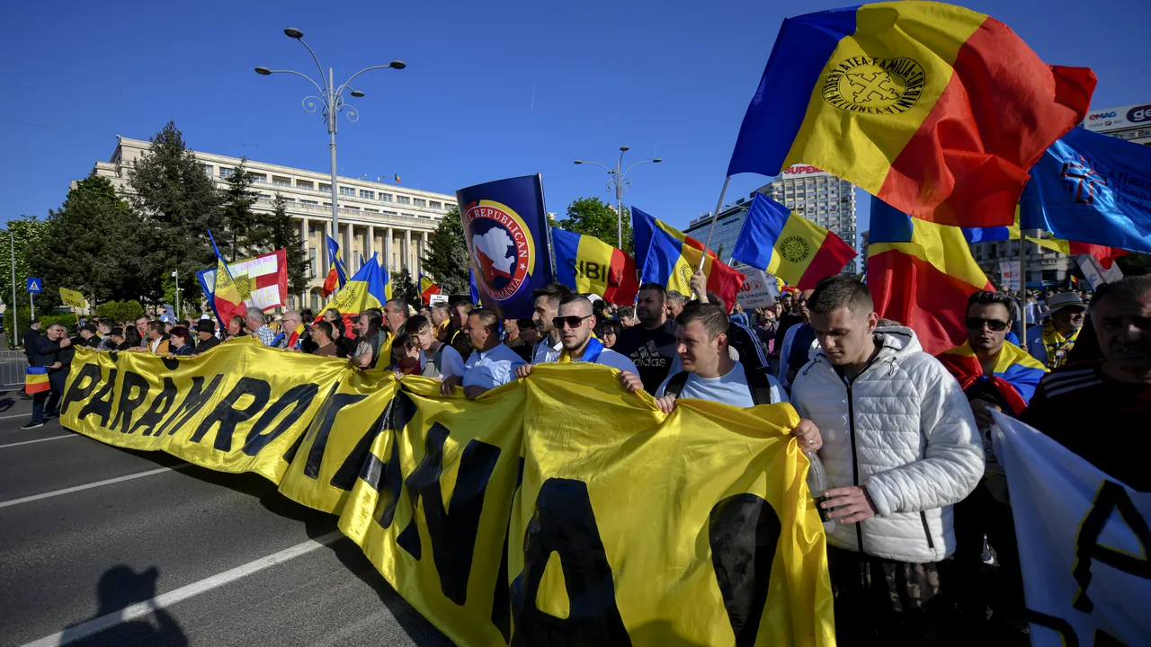 Alianţa PSD-PNL se gândeşte la reglementarea TikTok. Extrema dreaptă, din ce în ce mai preferată de tineri în mediul online