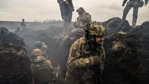 Războiul din Ucraina, ziua 1106. Merz cere aprobarea rapidă a unui pachet de ajutor german de 3,2 miliarde de dolari pentru Ucraina / Lukașenko îi invită pe Trump, Zelenski și Putin la negocieri de pace la Minsk / Trump susține că Ucraina și Rusia sunt pregătite să încheie războiul după ce a primit o scrisoare de la Zelenski