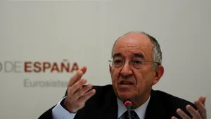 Guvernatorul Băncii Spaniei demisionează cu o lună înainte de expirarea mandatului, pe fondul crizei