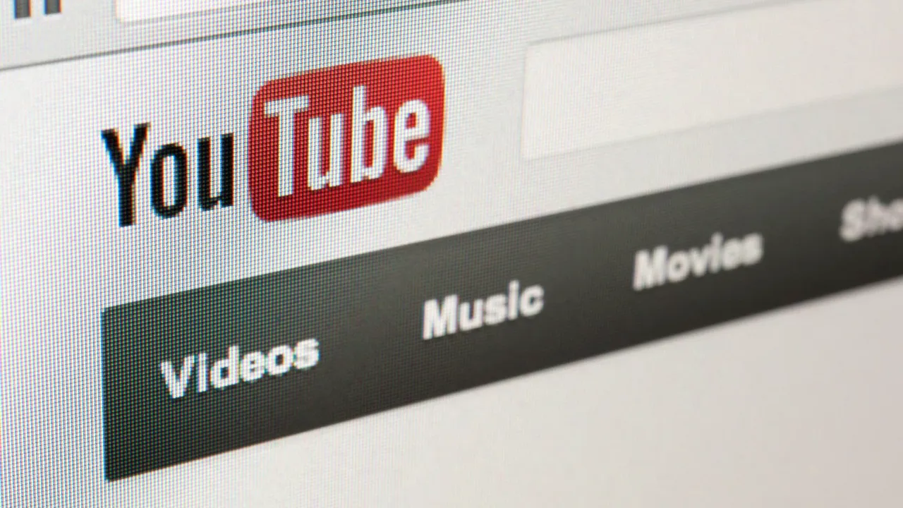 Mai multe reclame pe Youtube: Creatorii mici de conţinut vor avea şi ei reclame. Însă nu vor primi bani pentru asta
