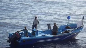 SALVARE miraculoasă: Patru pescari, care au plutit 