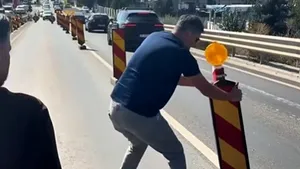 Scandal la podul peste A0: primarul din Berceni a oprit reparațiile și a mutat balizele. „Luni mă găsiți spânzurat de pod”