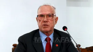 Pensionarii vor da în judecată Guvernul dacă îngheaţă pensiile în 2012