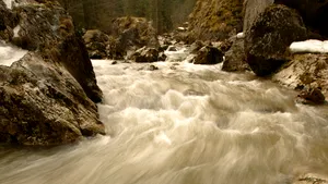 Instanţa a hotărât: Cheile Bicazului rămân în judeţul Neamţ. Autorităţile din Harghita sunt obligate să plătească despăgubiri