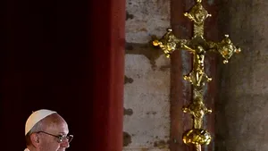 Cine este PAPA FRANCISC: un iezuit auster care a mai concurat pentru Papă în 2005. Biografia lui Jorge Bergoglio