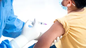 Pfizer cere autorizaţie  Uniunii Europene pentru vaccinarea copiilor cu vârste între 12 şi 15 ani