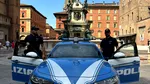 Român luat la bani mărunți: Argintărie ascunsă sub pături și mii de euro