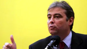COM: Diplomaţia 