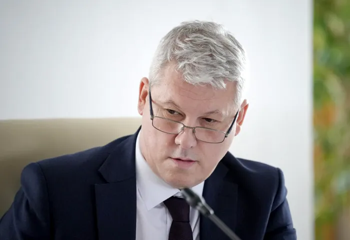 POLITIC Moțiunea simplă împotriva ministrului Afacerilor Interne, Cătălin Predoiu, a fost respinsă