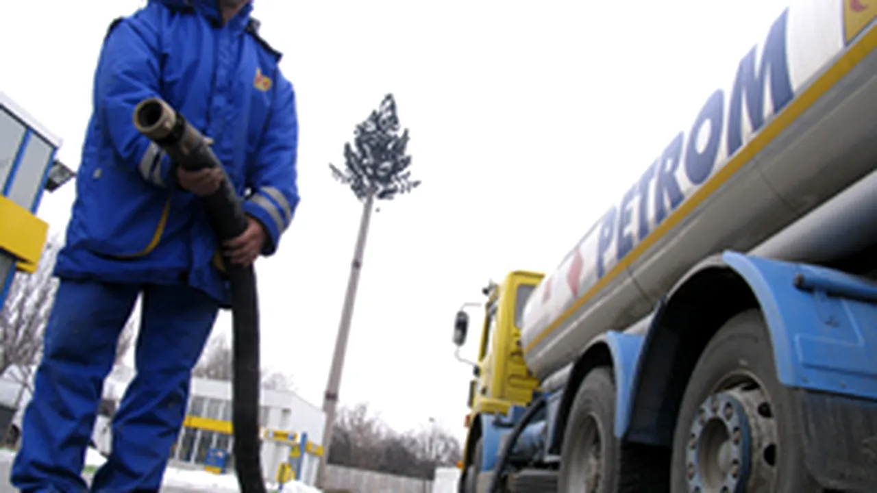 Petrom va majora marţi preţurile la benzină şi motorină cu 5 bani pe litru