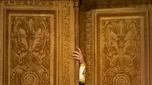 Preotul din Constanţa acuzat de pornografie infantilă, suspect în alt caz. Victima-o fetiţă de 10 ani