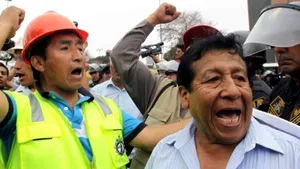 STARE DE URGENŢĂ, decretată în Peru din cauza unor proteste violente