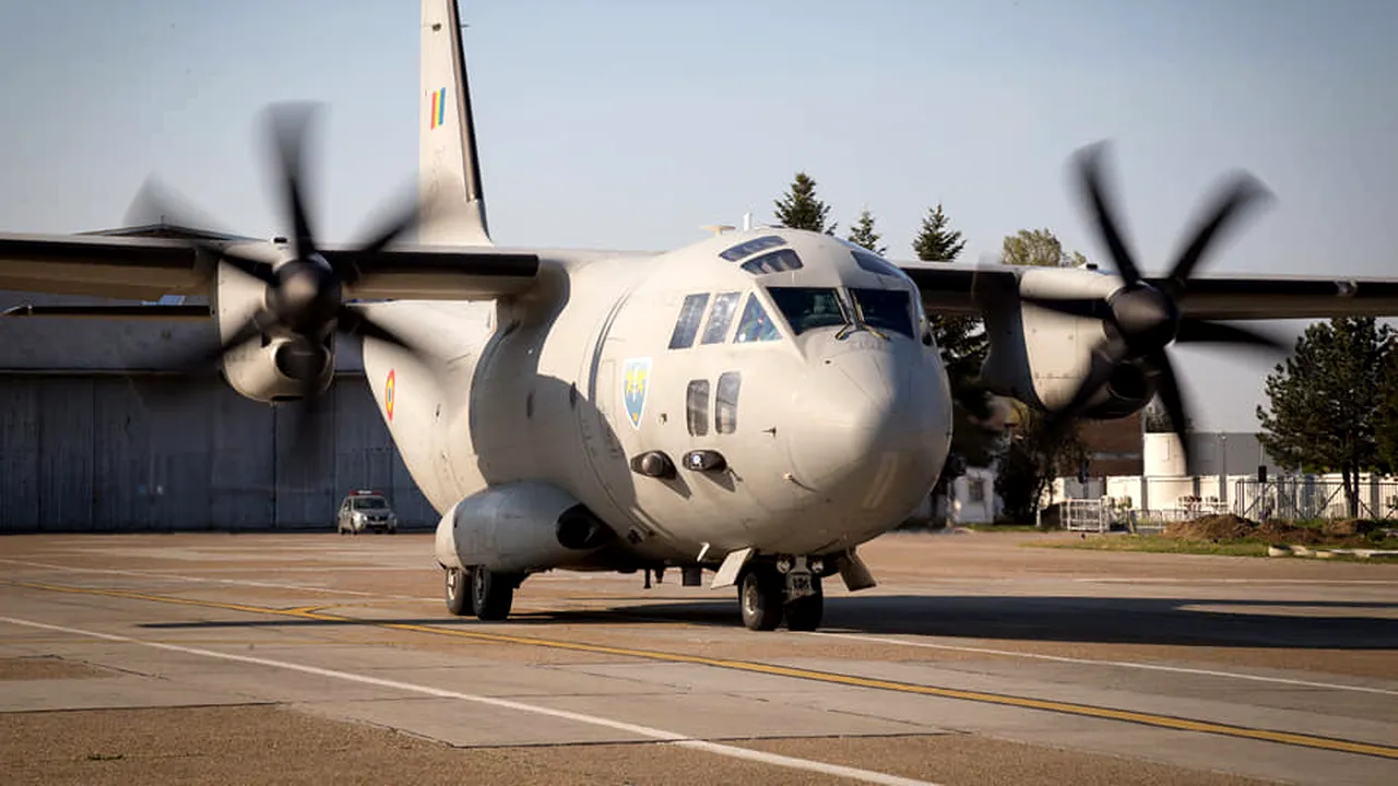 Transport de 90 de mii de măşti de protecţie. O navă a Forţelor Aeriene Române a decolat azi, cu destinaţia Spania