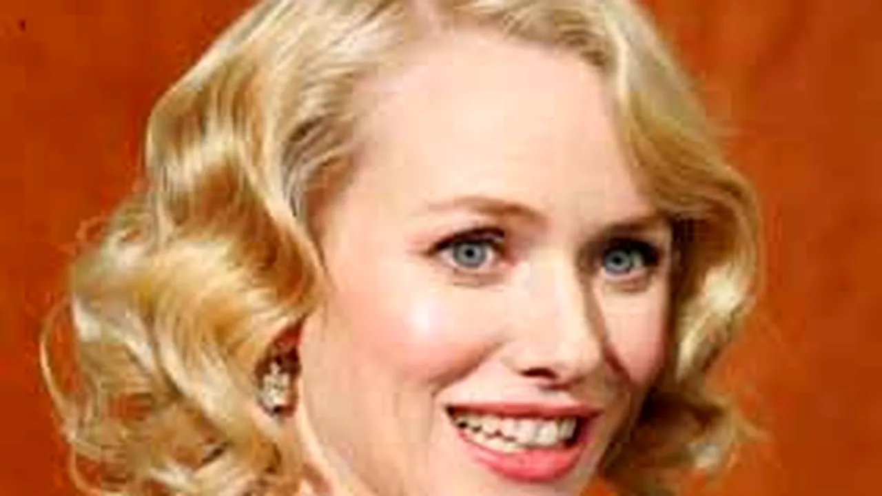 Naomi Watts a născut primul ei copil
