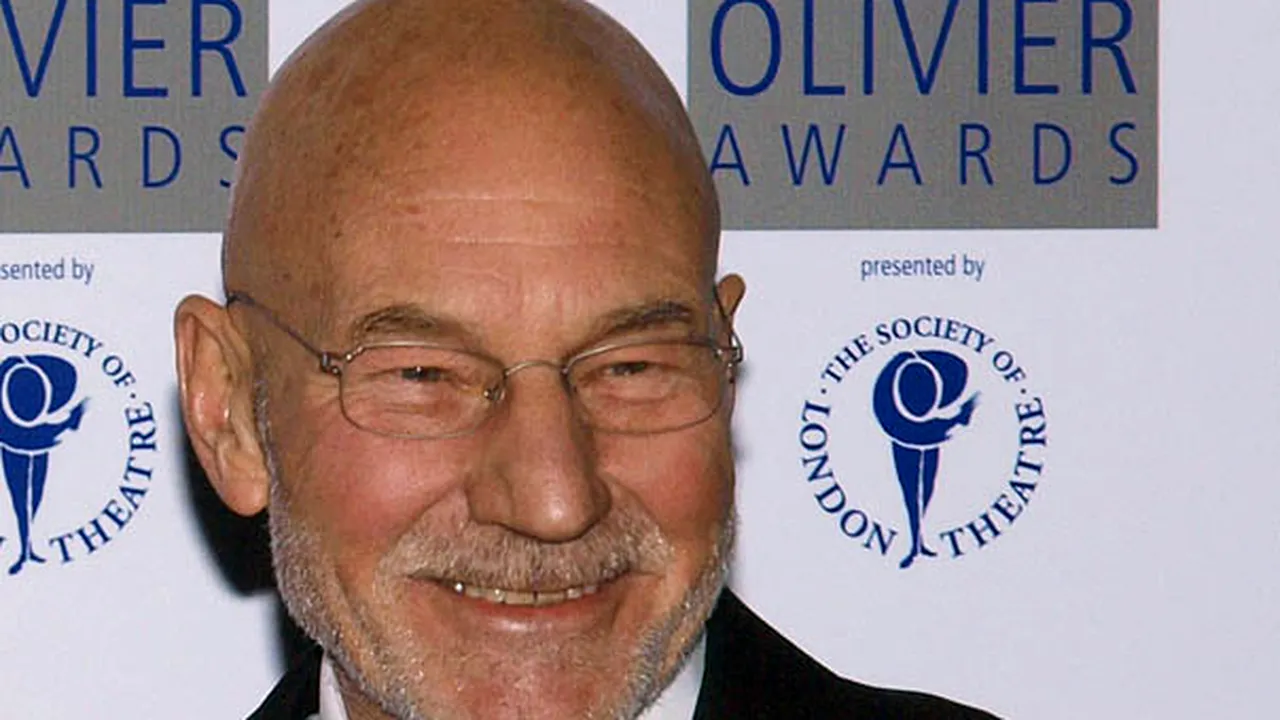 Patrick Stewart a primit rangul de cavaler din partea Reginei Marii Britanii