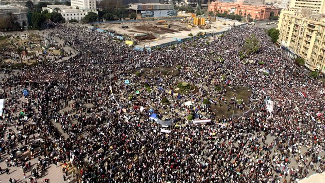 Revoluţia din Egipt: Peste un milion de persoane au manifestat marţi în Egipt - VIDEO