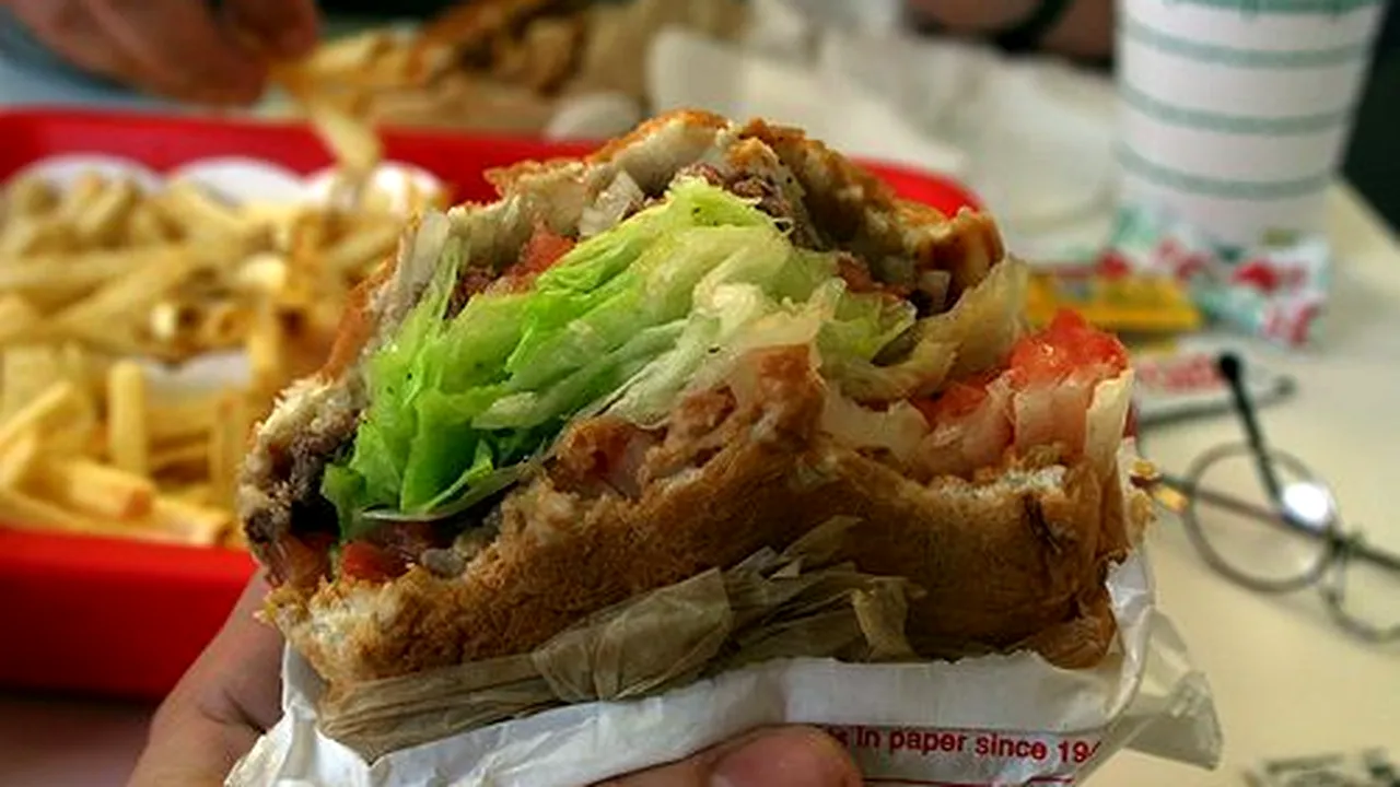 Bacteria E-coli, descoperită la fast-food-ul din Slatina unde două fetiţe au mâncat pizza 