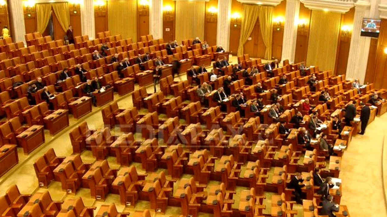 Şedinţa de plen a Camerei: 80 de deputaţi prezenţi. Oltean a anunţat că şi-au înregistrat prezenţa 173 de deputaţi