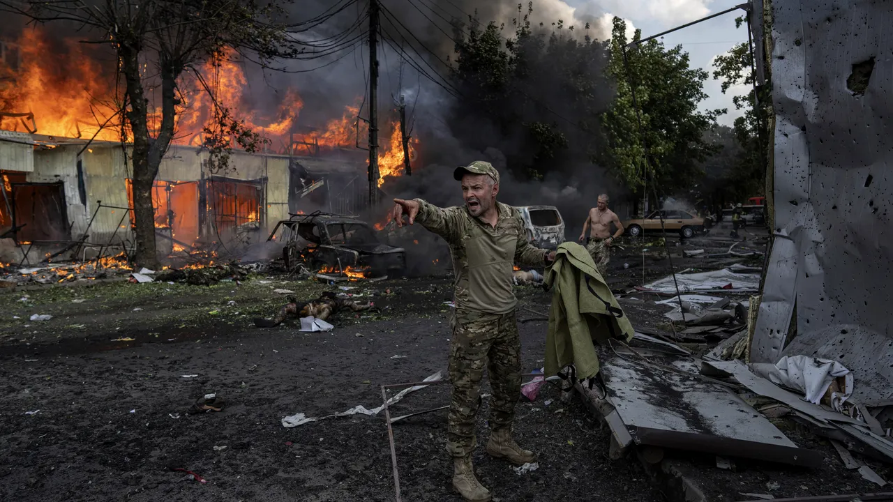 Războiul din Ucraina, ziua 565. Rachetele ruşilor au atacat oraşul natal al lui Zelenski / Vizită-surpriză la Kiev / Kim e în trenul care-l duce la Putin / Germania comandă încă 40 de vehicule Marder pentru Ucraina