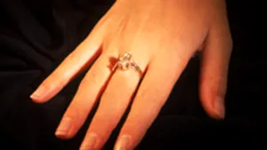 Codul civil reglementează în premieră logodna