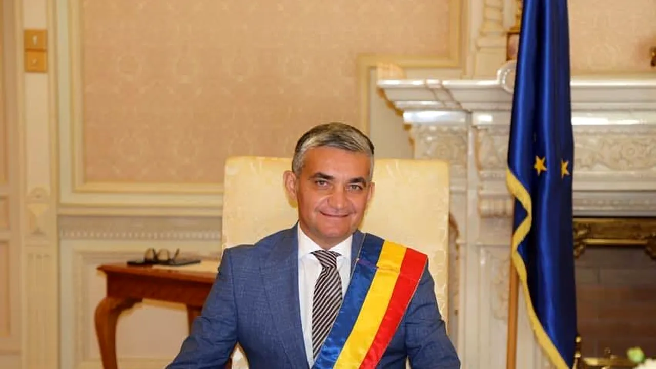 Primarul din Sinaia, Vlad Oprea, anunţă că are COVID