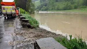 Atenție! Cod Roșu pe Râul Negru din Covasna și avertizări extinse în peste 20 de județe