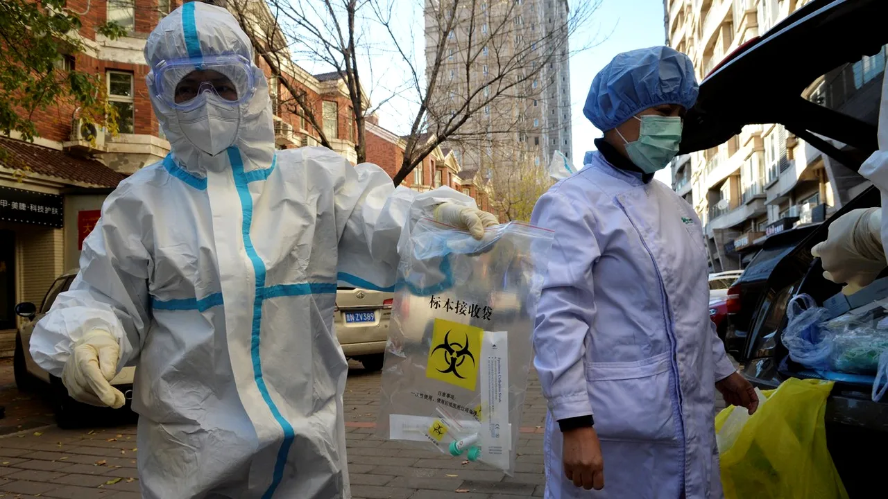 OMS speră că echipa sa de oameni de ştiinţă să poate merge în China pentru a descoperi orginile virusului care a provocat pandemia de Covid-19. ” Trebuie să înţelegem de unde a venit şi să ştim de unde ar putea reapărea”
