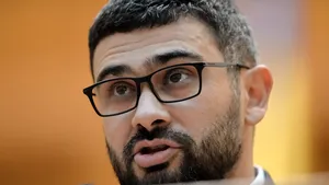 Manole: Directoarea ADP Sector 1 şi-a angajat cumnatul şef la parcări. Ipocrizia USR are multe rude